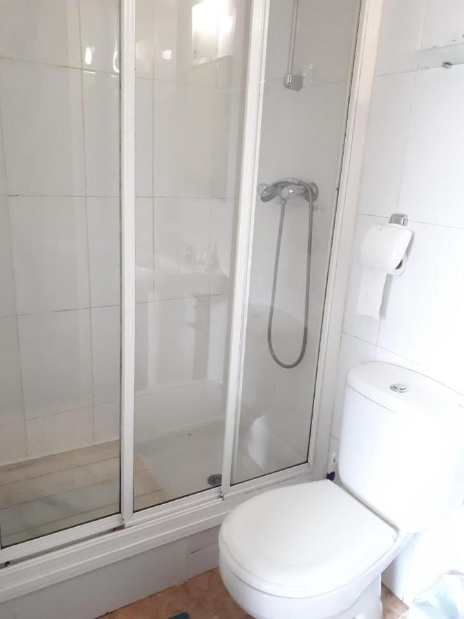 Hostal Urpi-Oklahoma Реус Екстер'єр фото